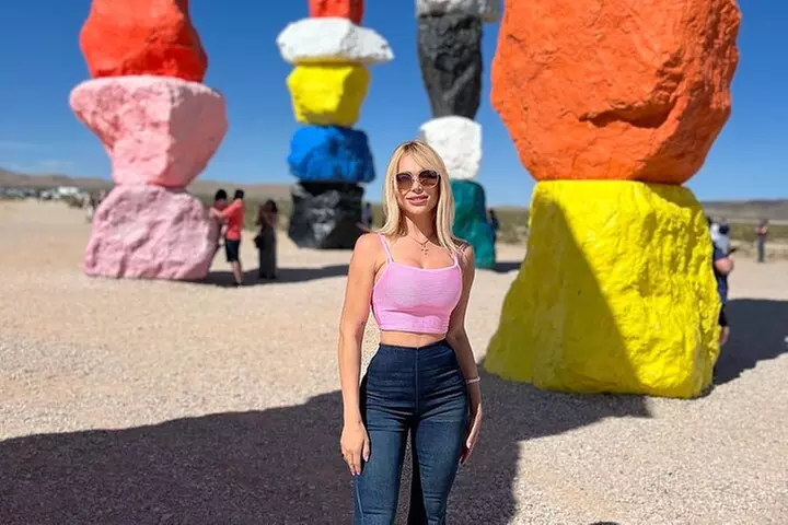 California Desert, Seven Magic Mountains and Las Vegas Sign