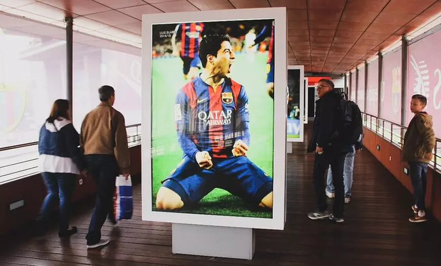 Image 3: Excursión privada al club de fútbol de Barcelona con un amable guía...