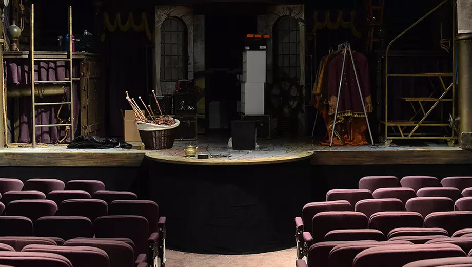 Daddy Long Legs at Davenport Theatre - Second Medium