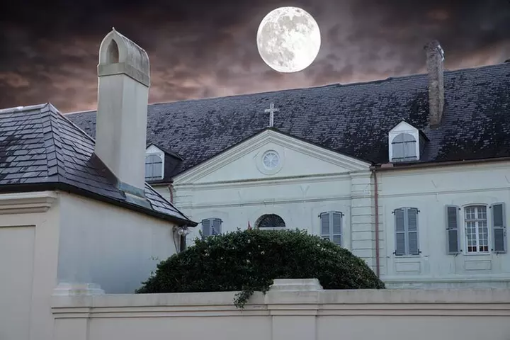 New Orleans Spirits & Spells: Witchcraft, Voodoo, and Ghost Tour