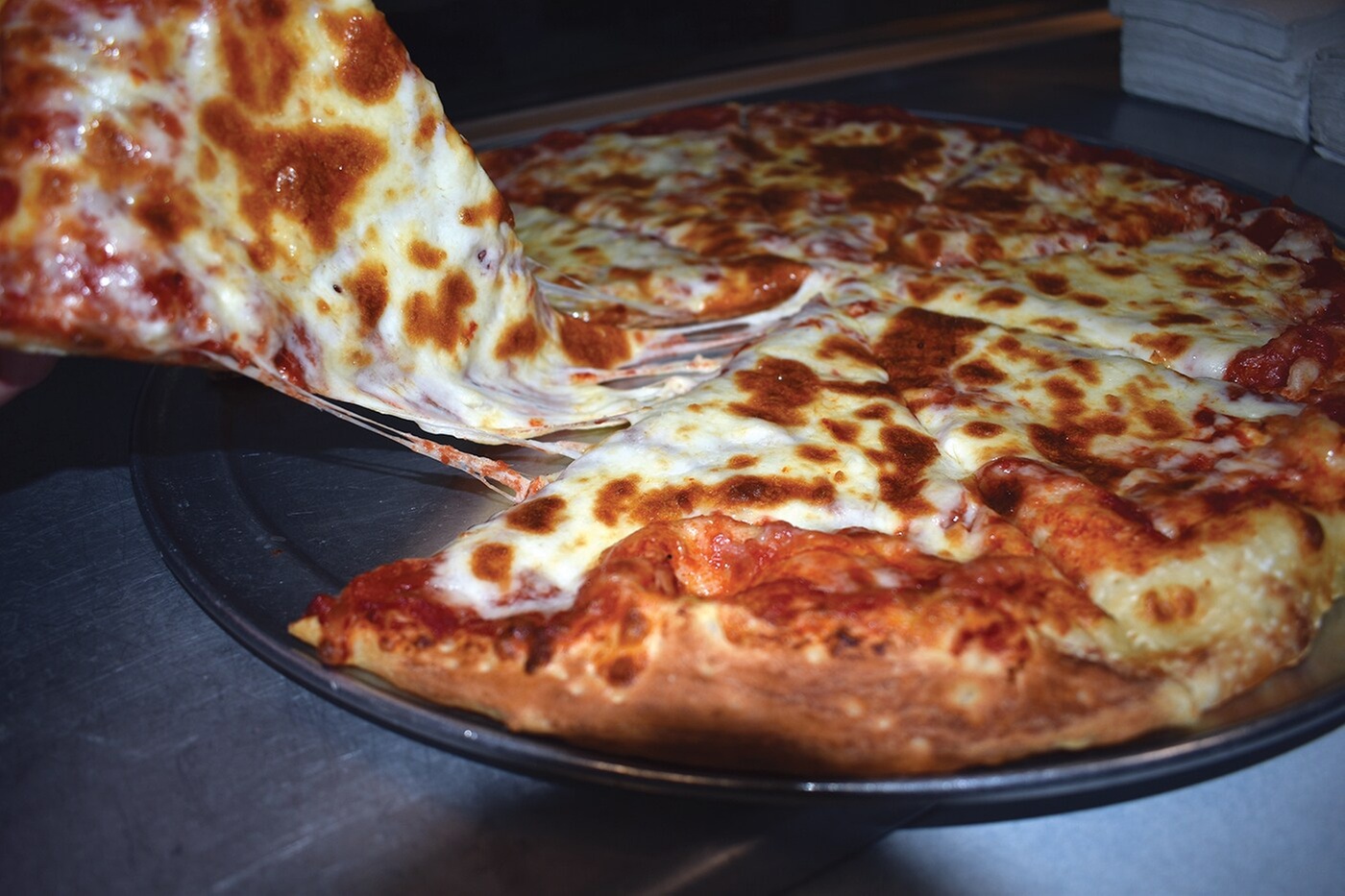 $22.75 For Miniature Golf & A Large Cheese Pizza For 4 (Reg. $45.50)