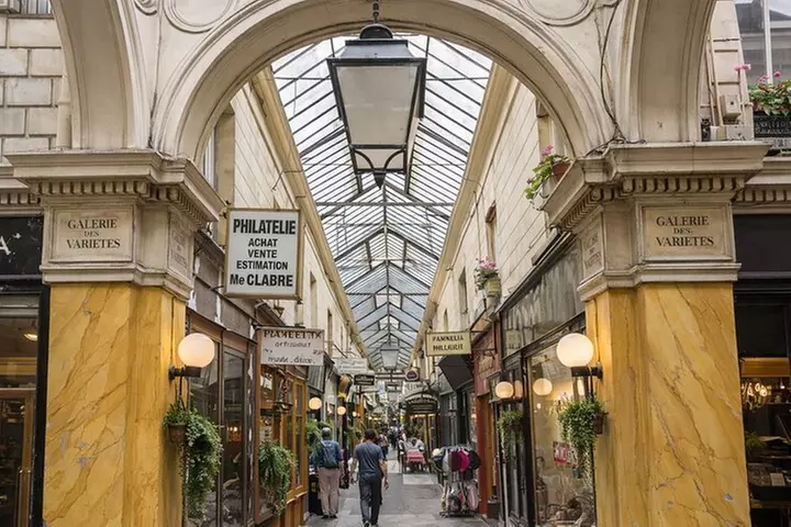 Passages Couverts de Paris : visite théatralisée en français - Image 4