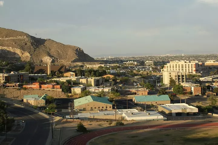 Self Guided El Paso Scavenger Hunt: Sun City Scavenger Hunt