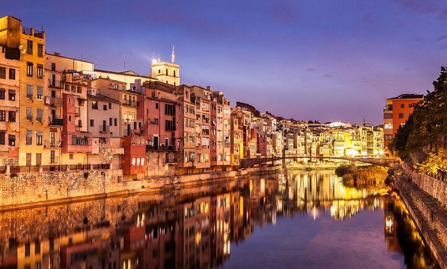 Image 11: Barcelona : Tour de 2 días por Montserrat, Girona y Costa Brava