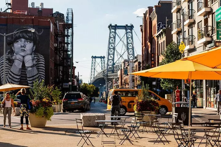 NYC Bus Tour of Brooklyn, Bronx, Queens: Art, Food & Sports