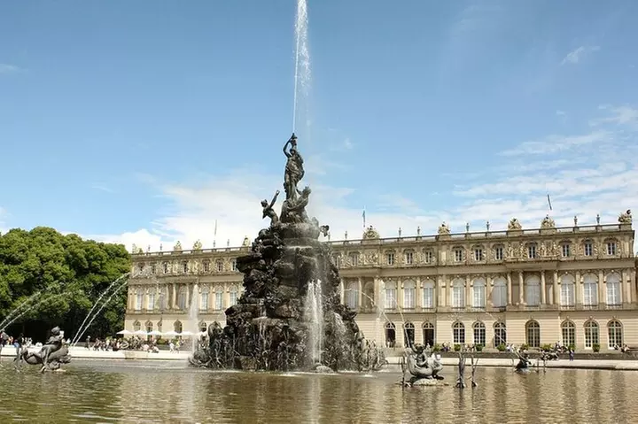 München nach Chiemsee und Schloss Herrenchiemsee Privater Tagesausflug - Primary Image