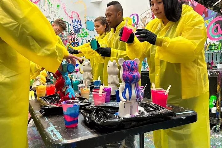 Private Fluid Bear Art Class - Primary Image