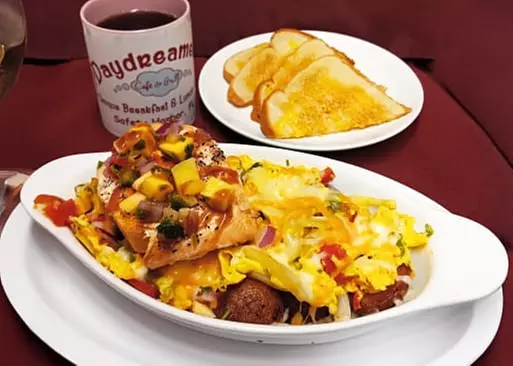 5% Cash Back at Daydreamers Cafe & Grill