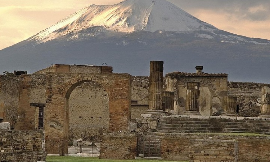 Image 6: Transfer da Roma alla Costiera Amalfitana con tour privato a Pompei