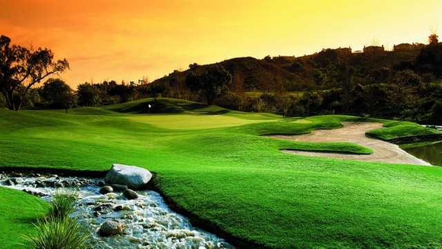Online Booking - Round of Golf at Coyote Hills Golf Course