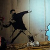 Image 1: Entrada al Museo Banksy de Barcelona