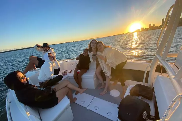 Miami: Sunset Boat Charter Cruise in a Formula Thunderbird