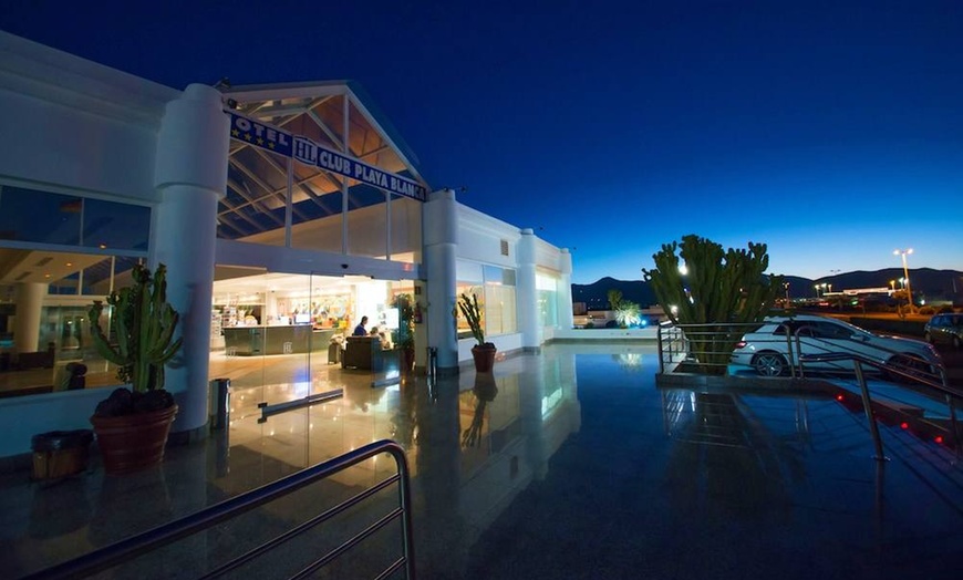 Image 23: ✈ LANZAROTE | Playa Blanca - HL Club Playa Blanca Hotel 4*