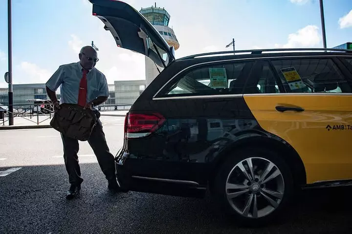 Traslado privado para llegadas desde el aeropuerto de El Prat al ce...