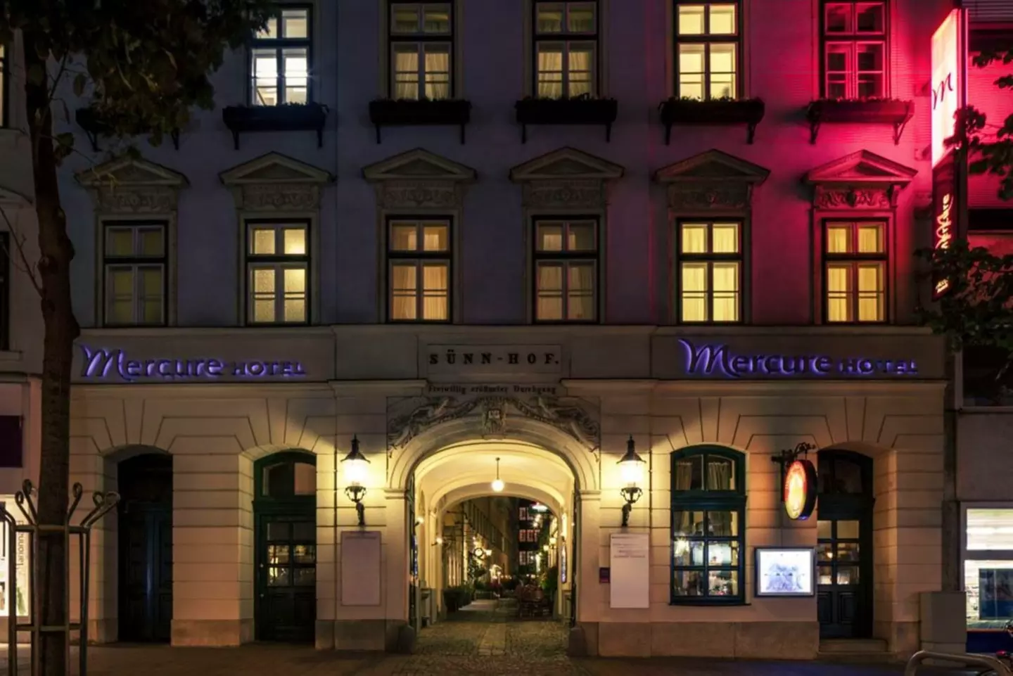 ✈ ÖSTERREICH | Wien - Mercure Grand Hotel Biedermeier Wien 4*, 2 Nä...