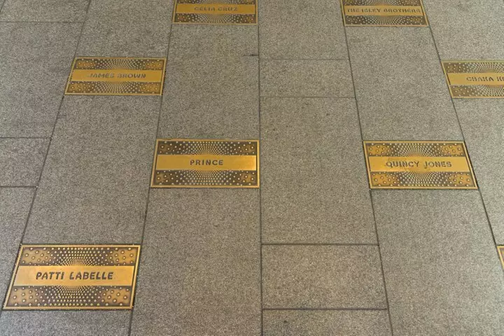 City of Contrasts Tour-Manhattan, Bronx, Queens and Brooklyn