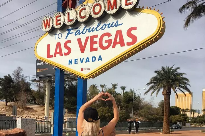 California Desert, Seven Magic Mountains and Las Vegas Sign