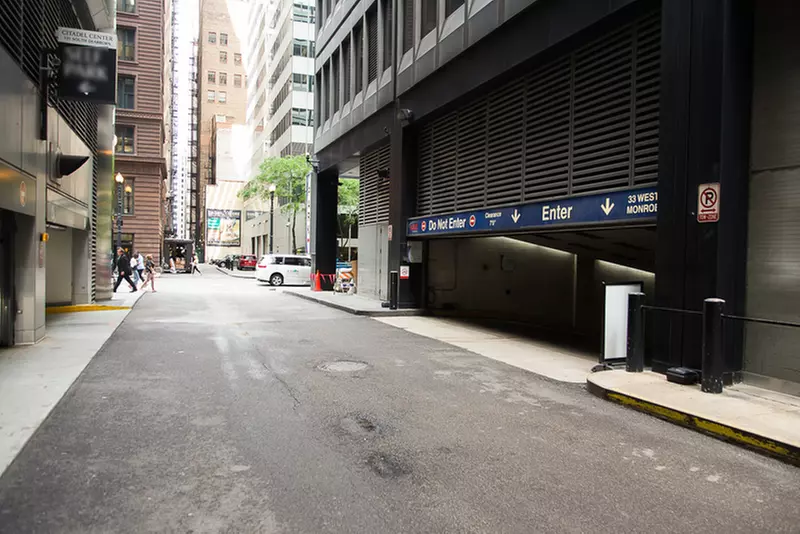 Parking at 33 West Monroe Garage