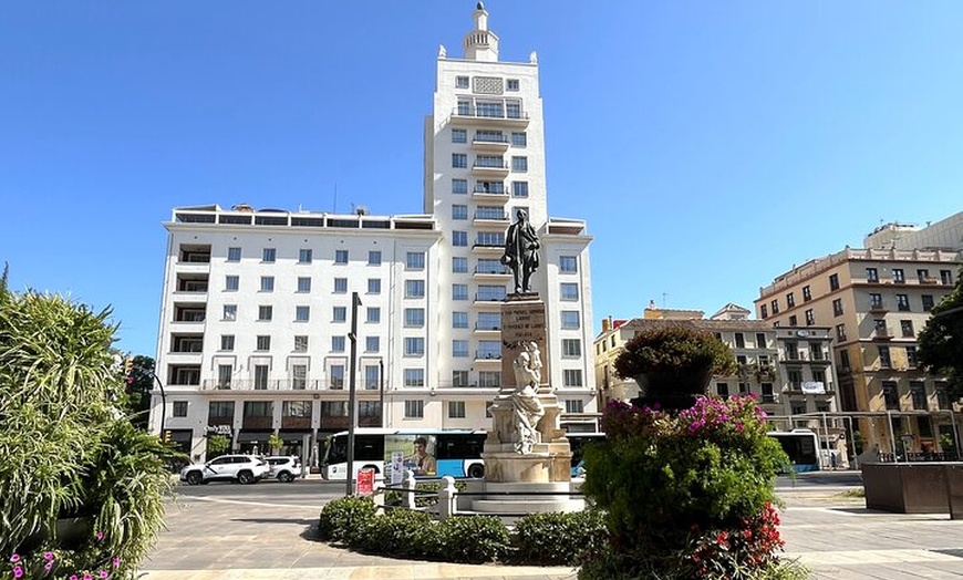 Image 10: Casco histórico Málaga: Tour autoguiado creado por Guía Oficial