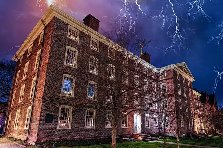 Providence Ghost Tours: Phantoms, Poltergeists, & Pestilence