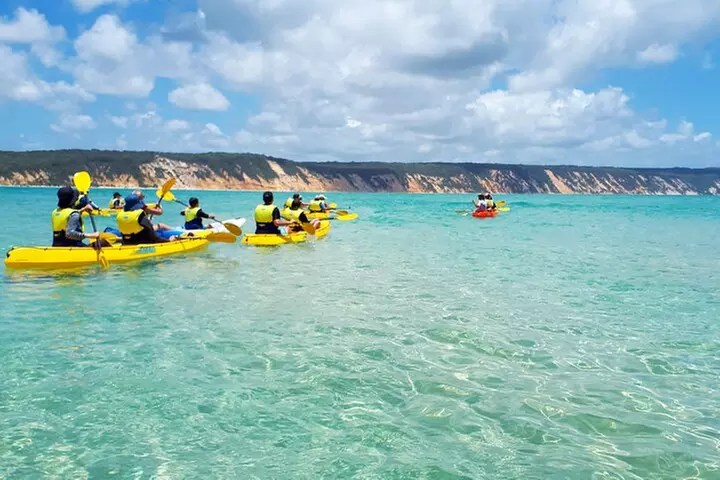 Rainbow Beach: Dolphin & Wildlife Ocean Kayak & Beach 4WD Tour