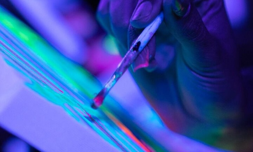 Image 10: Paint a neon fluorescent picture while drinking unlimited wine