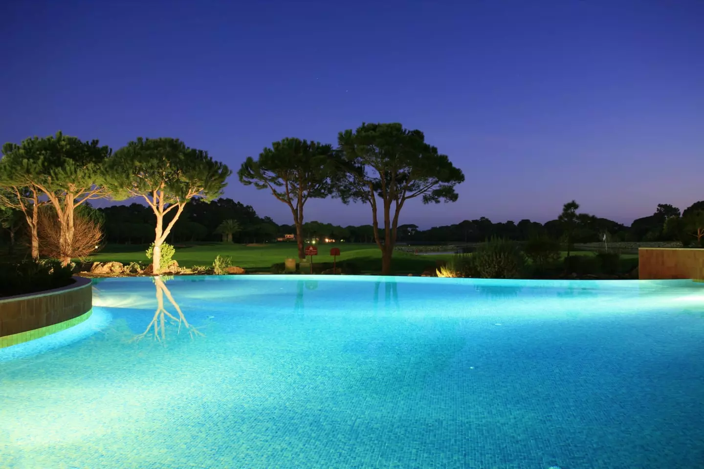 ✈ RIVIERA PORTOGHESE | Cascais - Onyria Quinta da Marinha 5*, 2 not...