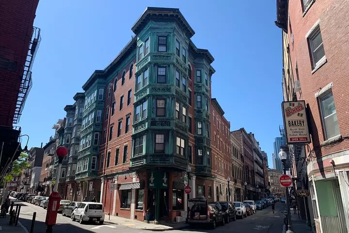 Self Guided "The North End Pizza, Cannoli and Picnic" Solo Walking ...