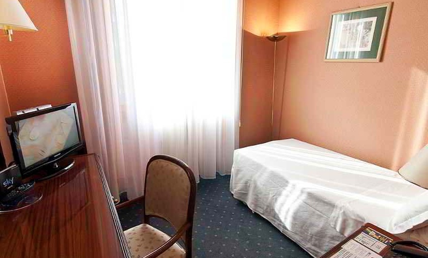 Image 4: ✈ ITALIA | Milano - Hotel Bristol Milano 4* - Centro città