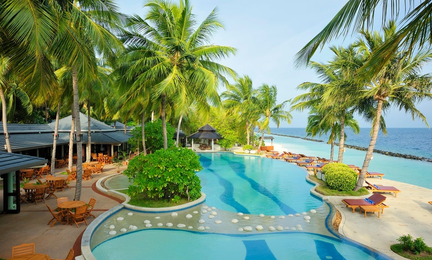 Image 1: ✈ MALDIVES | Baa Atoll - Royal Island Resort 5* - Spa