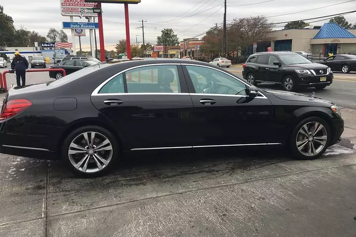 4 Hours Private Chauffeured DC Sight Seeing Tour / SUV & Sedan