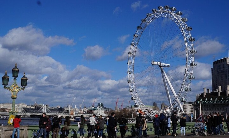 Image 2: Private Windsor Castle Tour from London Including Fast Track Pass