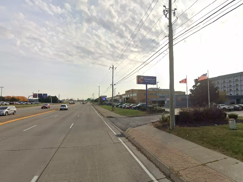 Parking at Comfort Inn and Suites Buffalo Airport Lot