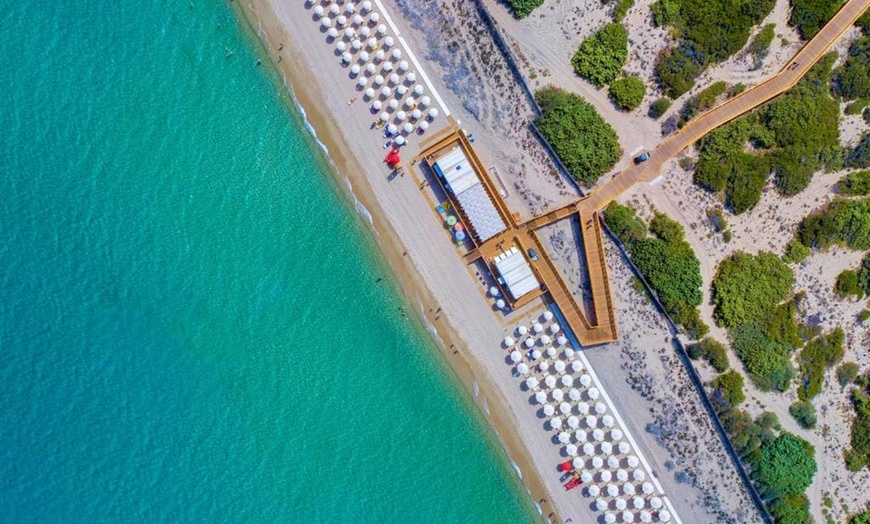 Image 2: ✈ SARDAIGNE | Badesi - Is Serenas Badesi Village 4* - Piscine extér...