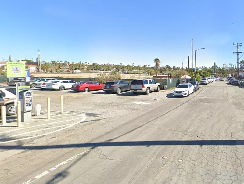 Parking at [SL43] 601 E. 29th St. Lot