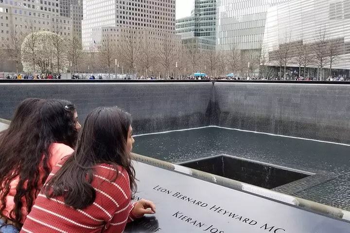 9/11 Memorial at World Trade Center and Financial District Walking ...