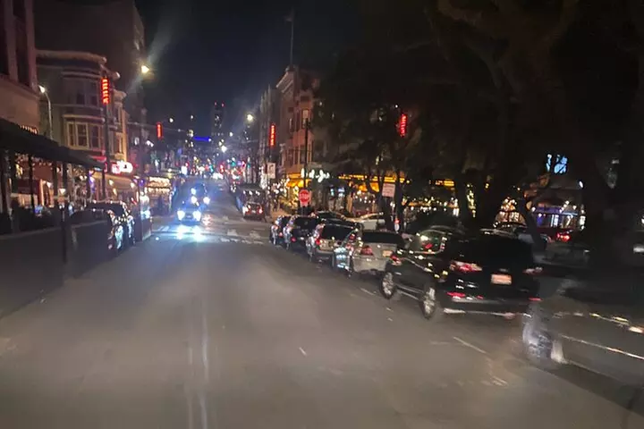 Ultimate Night Tour of San Francisco with Sightseeing Shuttle