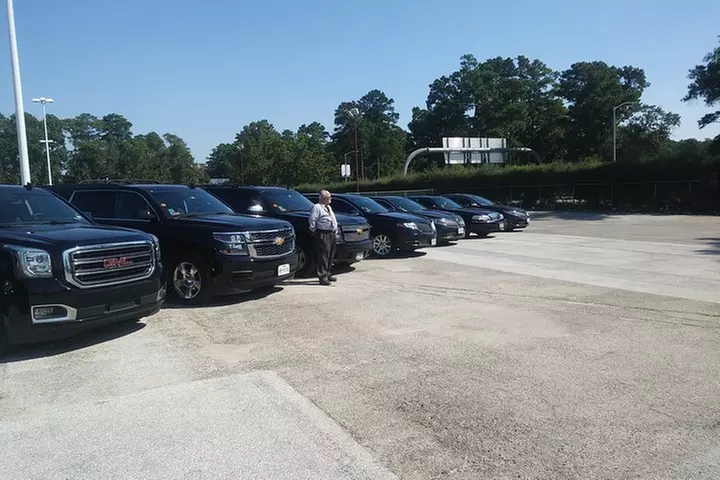 Black Car SUV One Way IAH Airport to Galleria, Houston, TX. - Primary Image
