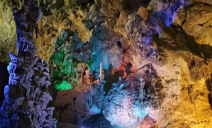 Image 4: Excursión a las cuevas de Canelobre y Busot con traslado desde Alic...