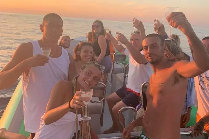 Apéro sunset sur l'eau