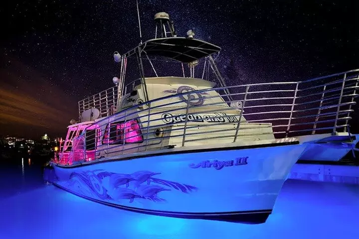 Premier Waikiki Sunset Party Cruise with Live DJ and Full Bar