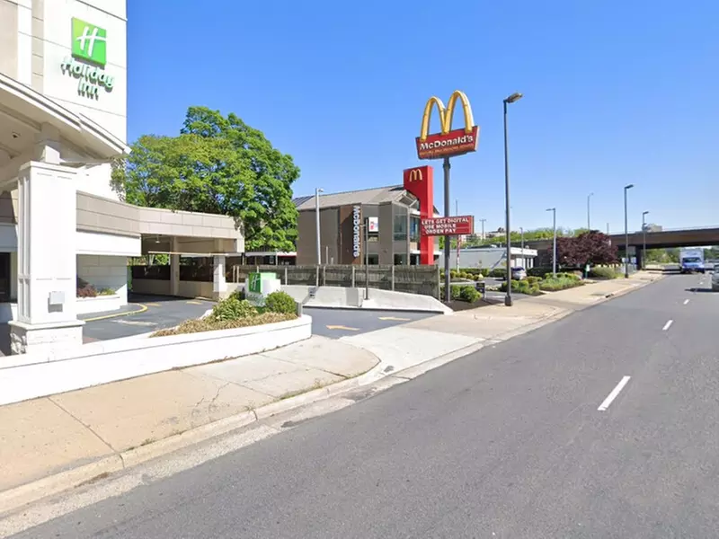 Parking at Holiday Inn National Airport/Crystal City DCA - Second Medium