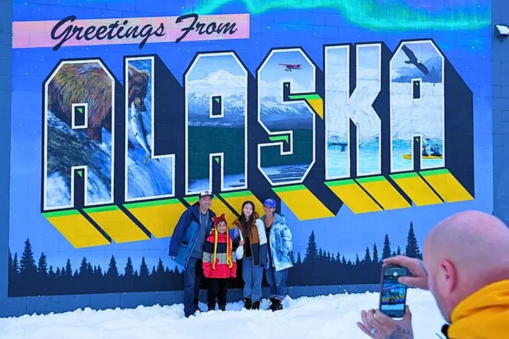 Anchorage's Winter City Tour = Samples + Stops + WildLife