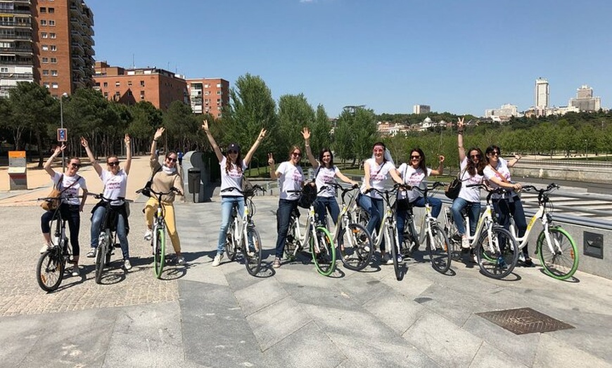 Image 2: Tour en bici eléctrica por Madrid.