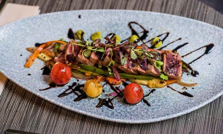 Image 38: ✈ SPANIEN | Barcelona - Leonardo Royal Hotel Barcelona Fira 4*, 2 N...