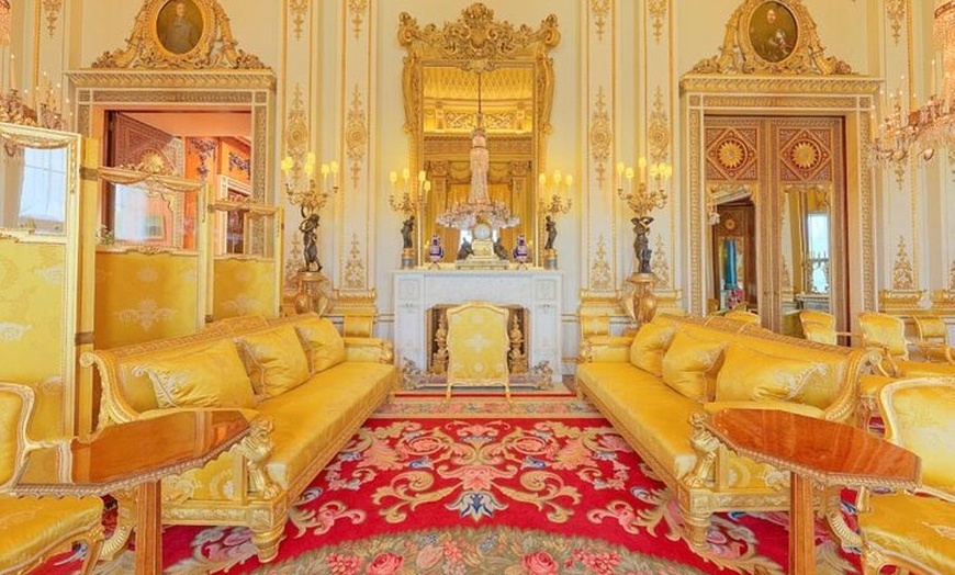 Image 4: Buckingham Palace Royal London Walking Tour & Palace Entry