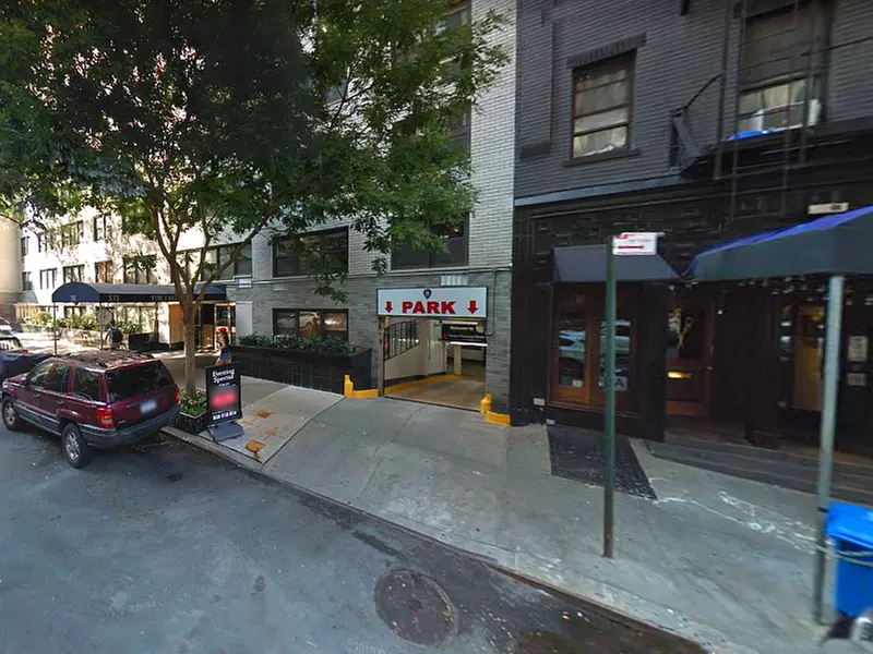 Parking at iPark - 333 E. 75th St. Garage
