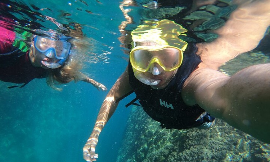 Image 8: Excursión Kayak + Snorkel - Costa Brava "Ruta de Las Cuevas"