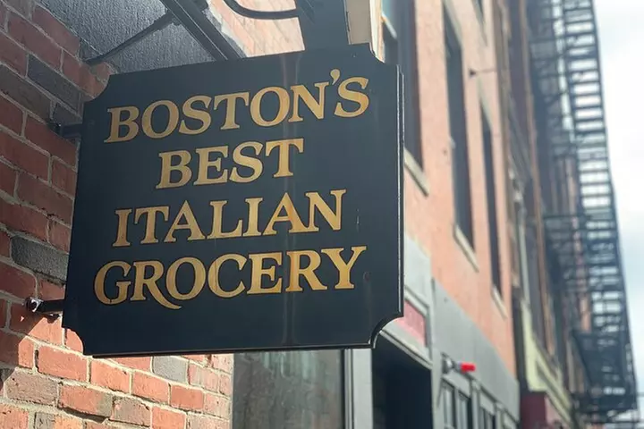 Self Guided "The North End Pizza, Cannoli and Picnic" Solo Walking ...