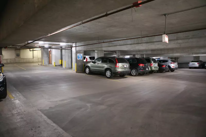 Parking at The Chicagoan Garage